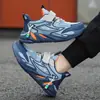 Sapatos esportivos masculinos atacado primavera e outono temporada escolar tênis de corrida crianças médias e grandes malha couro sapatos casuais antiderrapantes resistentes ao desgaste