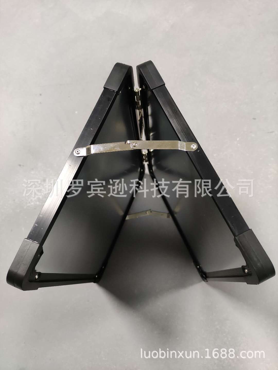 9f2b166f22d8f480a64bb69723b3c3