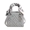 Bolsa de Mão Feminina Novo Estilo, Bolsa de Ombro Design de Nicho Acolchoado Moda Pu, Bolsa Quadrada Pequena Transversal Versátil Exquisita