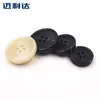 Botões de Resina com Padrão em Estoque, Botões Redondos de Quatro Furos com Borda Fina para Ternos, Trench Coats e Sobretudos Wst90003 Botão de Gola