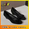 Zapatos de tacón alto de boca baja para ir al trabajo, moda francesa, punta redonda, lazo, zapatos pequeños de piel, 2026 Verano, nuevo estilo Mary Jane