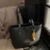 Bolso de Hombro Casual y de Moda para Mujer 2025 Nuevo Bolso Tote Retro de Gama Alta Gran Capacidad Casual Bolso de Axila