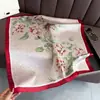 Pañuelo de Seda Estampado Elegante con Patrón Retro Bufanda Cuadrada Chal de Alta Gama Pañuelo para el Cuello con Protección Solar Pañuelo Cuadrado Pequeño Pañuelo para la Cabeza Bufanda para Mujer