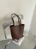 Bolsa de ombro tote de luxo leve e de alto valor com textura tecida para axila feminina, bolsa de ombro casual versátil, bolsa de grande capacidade para o dia a dia