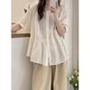 Camisa de Cuello Redondo con Pliegues Irregulares de Botonadura Sencilla para Mujer Verano Talla Grande Hermana Gordita Estilo Coreano Suelta Elegante Ajustada