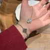 Collar de Trébol de Cuatro Hojas Hielo Triturado Dorado Edición Limitada de Año Nuevo Pulsera de Cinco Flores Doble Cara Escama de Dragón Hielo Triturado Suministro en Vivo