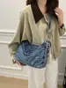 Bolso de hombro casual y de moda con remaches estilo coreano 2026, bolso de mezclilla diario para mujer