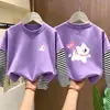 Nova Camiseta de Manga Longa 100% Algodão para Meninas Primavera/Outono 2026 Patchwork Listrado Moda Falsa Duas Peças para Crianças Médias e Grandes