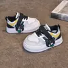 Zapatos Deportivos para Niños Primavera y Otoño 2026 Nuevo Modelo Zapatos para Bebés Niñas Tenis para Niños Pequeños Suela Suave Zapatos Casuales para Caminar Ligeros
