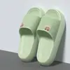Chinelos Masculinos Populares para Todas as Estações, Uso Doméstico, Antiderrapante para Banheiro, Resistente a Odores, Silencioso, Chinelos com Tapete Antiderrapante para Engatinhar
