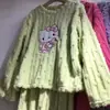 Pijama de Coral Fleece de Invierno para Mujer, con Terciopelo Plus, Bata Gruesa de Franela, Conjunto Suelto de Terciopelo de Algodón Shu Jacquard
