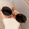 Gafas de sol de moda europeas y americanas de nuevo estilo 2025 con montura ovalada para mujer Gafas de sol para mujer Tendencia Protección UV sunglass Tendencia