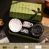 Tazas a juego para pareja de recién casados, regalo de compromiso y boda para recién casados, juego de regalo de taza y platillo de café práctico de alta gama