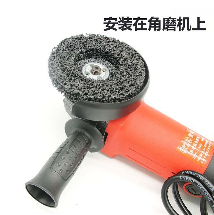 14086402923_388105365