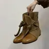 Versão em couro de boi estilo vaqueiro de nicho com cadarço Botas cowboy ocidentais botas curtas femininas novo estilo 2026 moda outono e inverno botas femininas