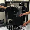 Novo conjunto esportivo casual com bordado de pônei para mulheres, verão, gola polo, manga curta, saia curta estilosa em linha A, conjunto de duas peças