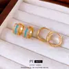 Aretes redondos de circonita chapados en oro real de 18 quilates, aretes elegantes vintage exquisitos de alta gama, aretes de moda de nicho para mujer