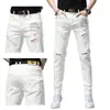 Novos Jeans Brancos de Outono 2026 de Alta Qualidade para Homens, Corte Slim, Calças Brancas Novas Estilosas para Homens com Rasgos, Tendência