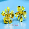 Broche de flor de seis pétalos hueca de venta caliente transfronteriza accesorio de corsage joyería popular versátil de alta gama al por mayor oro
