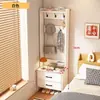 Mesita de noche de madera maciza con perchero integrado y cajón, adecuada para apartamentos pequeños, mueble de almacenamiento para dormitorio del hogar