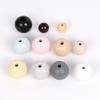 Cuentas redondas de madera con pequeños agujeros, personalizadas, de 10 a 30 mm, de fábrica transfronteriza, para manualidades, cuentas redondas de colores, accesorios para juguetes de bebé