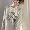 Camiseta de Manga Larga con Estampado de Gatito Divertido Reductora de Edad Coreana Moda Femenina Versátil Top Rayado con Empalme de Color Contrastante