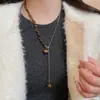 Colar de Contas Ovais Cor Café Maillard Luxo Acessível Nicho Moda Outono e Inverno Corrente de Clavícula Joia Colar de Alto Padrão Feminino