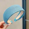 Nueva diadema de ala ancha 2026 para mujer, diseñada para levantar la línea del cabello y mantener el cabello en su lugar mientras te lavas la cara, con un estilo retro adecuado para otoño e invierno, y ofreciendo un aspecto sofisticado