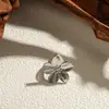Pendientes de Flor de Acero Inoxidable Transfronterizos, Diseño de Anillo Dorado Retro Exagerado, Estilo de Lujo Ligero Elegante y Único
