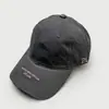 Boné de beisebol bordado com letras estilo retrô simples de quatro estações para homens e mulheres, design com proteção solar, boné tipo bico de pato para uso diário no atacado