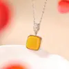 Pingente Geométrico Simples de Âmbar S925 Prata Esterlina Cubo Yuebao Jewelry, Popular no Xiaohongshu