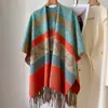 Xale de Lã Quente com Franjas e Fenda para Viagem Feminino Outono e Inverno Capa Jaqueta Espessa Estilo Xale para Foto de Viagem