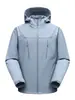 Chaqueta softshell para pareja de exterior, chaqueta de montaña y viaje cortavientos y resistente al desgaste para hombre, chaqueta con capucha de color liso para mujer, compra al por mayor con logotipo personalizado