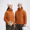Chaqueta Softshell para Hombre y Mujer, Cortavientos y Resistente al Desgaste, Top Deportivo para Montañismo al Aire Libre, Ropa de Trabajo Corporativa, Chaqueta con Capucha y Texto Impreso