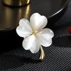 Clássico doce elegante trevo de quatro folhas fivela magnética luxo luz luxo elegante terno casaco elegante alta qualidade presente
