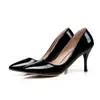 Zapatos en nombre de 31 Zapatos de tacón alto puntiagudos elegantes nuevos franceses Zapatos profesionales para mujer Zapatos de charol para mujer Comercio exterior 48 yards