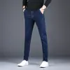 Jeans de mezclilla modernos para hombre, elásticos, corte ajustado, tobilleros, azules, nuevo estilo para primavera y otoño de 2026