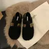 Zapatos blancos para mujer con forro de pelo, de aumento de altura, estilo slip-on, para otoño e invierno 2026, con forro adicional de polar