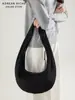Bolso de Nylon tipo Dumpling de Estilo Coreano, Nicho, Estilo Perezoso para Mujer, Bolso de Mano y Bolso de Hombro Retro de Moda de Alta Gama con Gran Capacidad