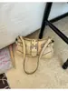 Bolso Elegante de Un Solo Hombro Color Sólido con Hebilla Retro Verano Transfronterizo Nueva Moda Remache Gran Capacidad Casual Bolso de Axila