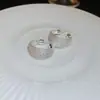 "Abalorio Floral de Perla" aretes de botón florales vintage con circonita y perla, aretes de lujo ligero de alta gama con un diseño único, aretes de nicho