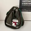 Mochila de Pelúcia Coreana Outono e Inverno Novo Estilo para Estudantes Universitários Bolsa para o Dia a Dia Grande Capacidade Bolsa de Ombro Fofa Bordada