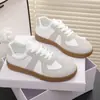 Tênis Esportivo Casual Versátil Plano Popular Novo Treinamento Alemão 2024 Sapatos Brancos Sapatos de Estudante