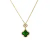 Elegante conjunto floral de cuatro piezas con incrustaciones de diamantes: collar, pulsera, aretes, anillo para mujer, bañado en oro de 18k, joyería popular europea y americana