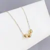 Colar Vazado Feminino Banhado a Ouro Real Pingente Simples Estudante Curto Senso de Design Temperamento Estilo Frio Corrente da Clavícula Joias