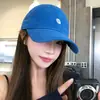 Gorra de béisbol azul minimalista estilo coreano para mujer, primavera/verano, visera ancha, copa suave, adecuada para cabezas grandes, hace que la cara se vea más pequeña, gorra de pico de pato