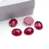 Rubi Cultivado Oval Fundo Plano Vermelho Liso Forma de Ovo Imitação Natural Com Inclusões Rubis Cultivados Gema Vermelha Pedra Solta