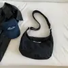 Bolso de Nylon Tipo Dumpling para Mujer Estilo Coreano Modelo Nuevo 2026 Bolso Cruzado Casual Simple Versátil de Gran Capacidad