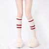 Calcetines holgados versátiles de bloques de color para otoño e invierno para mujer, calcetines negros a rayas para la pantorrilla, calcetines deportivos estilo universitario rojos de tres rayas, algodón