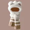 2026 Nuevo Modelo Sombrero de Peluche de Oso a Prueba de Frío y Cálido, Bufanda y Guantes Todo en Uno para Mujer, Sombrero Grueso de Invierno para Ciclismo con Protección para las Orejas